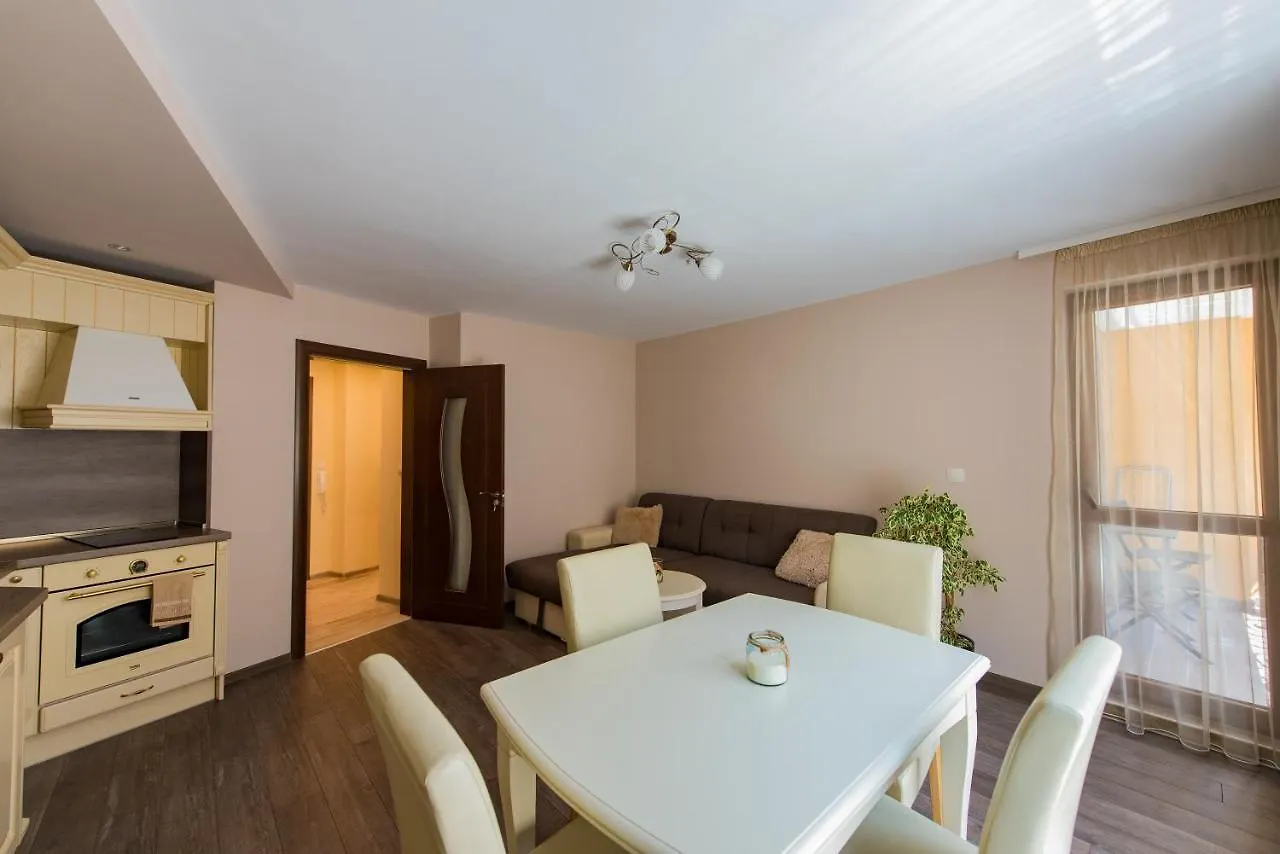 One&Only Apartment Warna