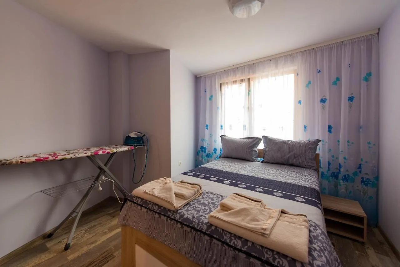 One&Only Apartment Warna