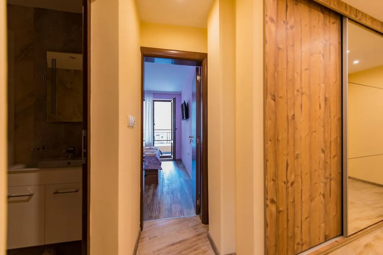 One&Only Apartment Warna