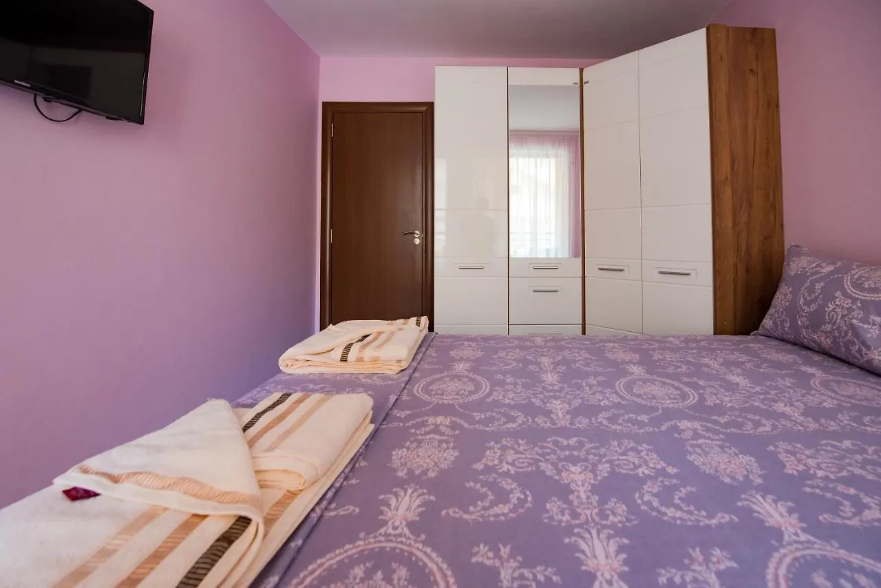 One&Only Apartment Warna